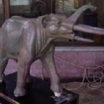 Descubren una nueva especie de elefante prehistórico con cuatro colmillos