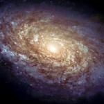 ¿Por qué algunas galaxias poseen brazos en espiral?