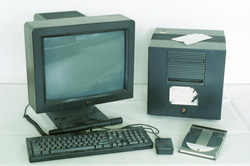next-computer-ordenador-tim-berners-lee-1990-microcosm