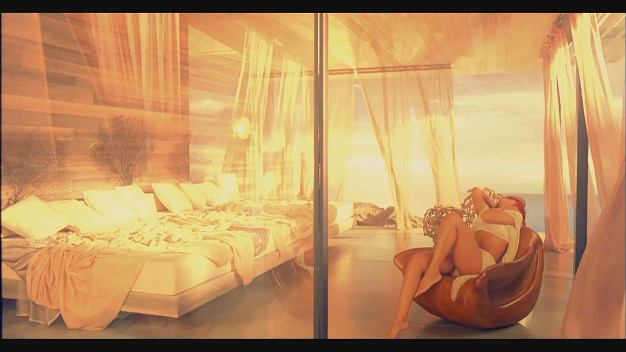 Rihanna california king bed    