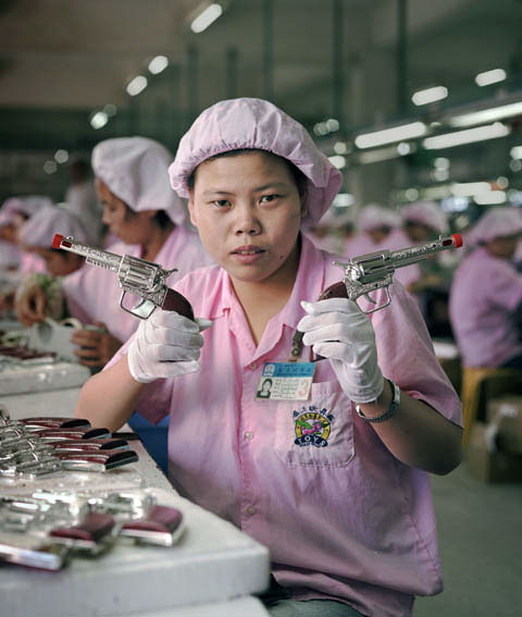 fabrica china trabajadores chinos mattel juguetes 05