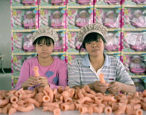 fabrica china trabajadores chinos mattel juguetes 14