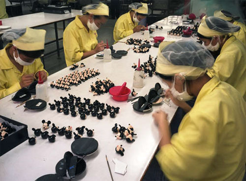 fabrica china trabajadores chinos mattel juguetes 17