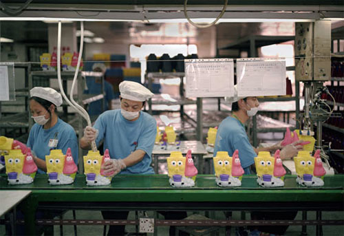 fabrica china trabajadores chinos mattel juguetes 18