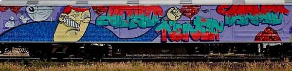 tren graffiti spray 4
