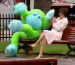 susto peluche verde camara oculta broma