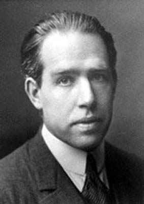 niels-bohr-fisico-danes