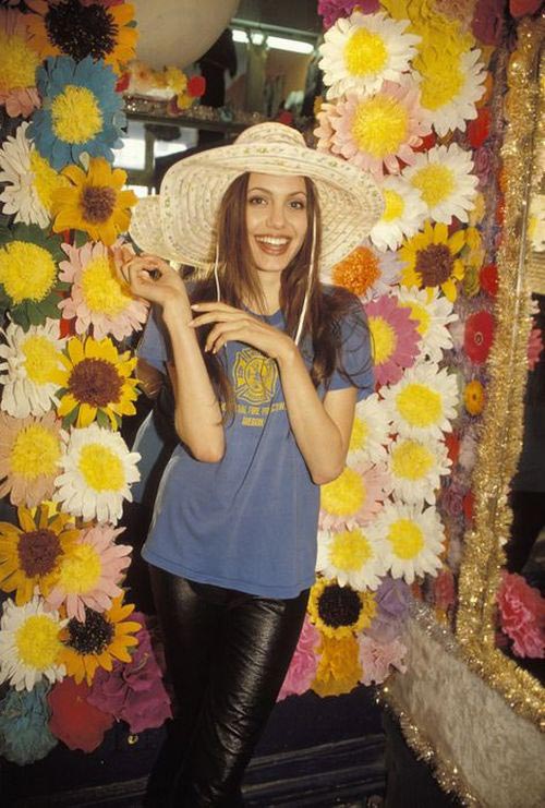angelina jolie joven 19 anos young years