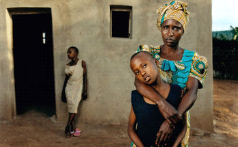 joseline-ingabire-con-su-hija-leah-batamuliza-ruanda-torgovnik