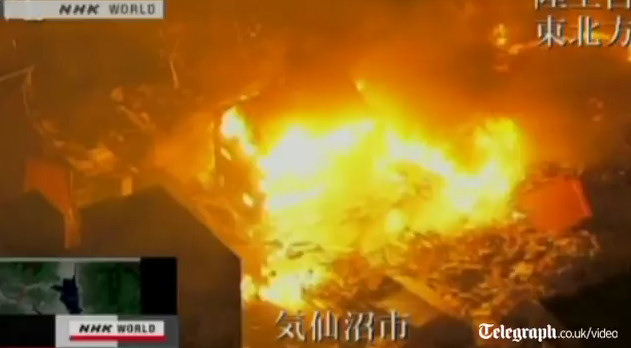 Kesennuma incendio llamas terremoto japon 2011 video