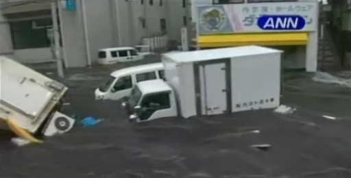 camion corriente agua terremoto japon 2011 tsunami video
