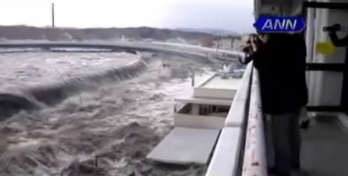 puerto olas mar terremoto japon 2011 tsunami video