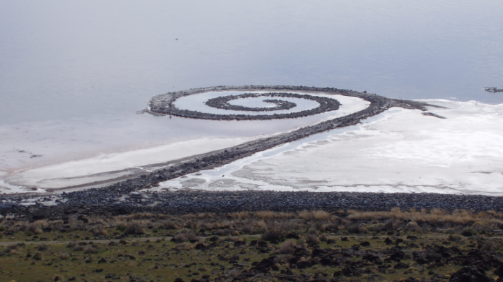 spiral espiral jetty land art earthwork