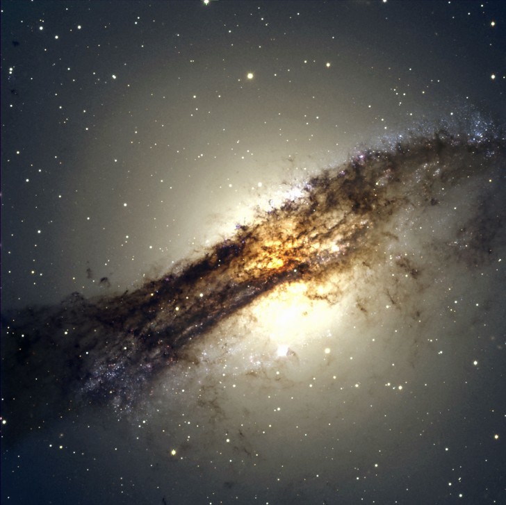 radiogalaxia centauro a NGC 5128