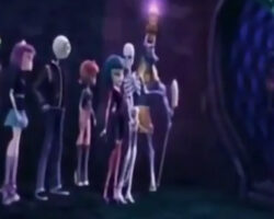 Monster High: "Por qué demonios se enamoran" (Capitulo en vídeo) monster-high-video-4