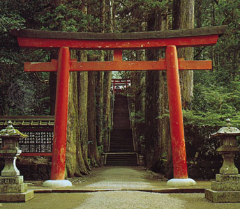 torii monte hakone honshu japon