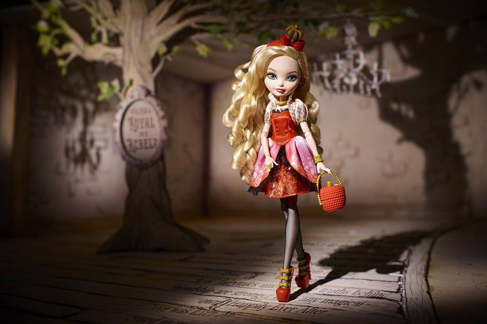 apple white muneca