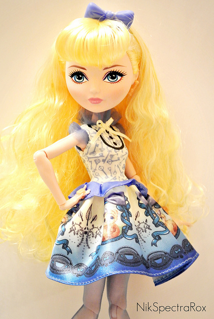 blondie lockes muneca ever after