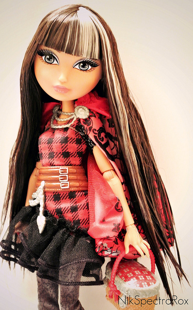 cerise hood muneca ever after