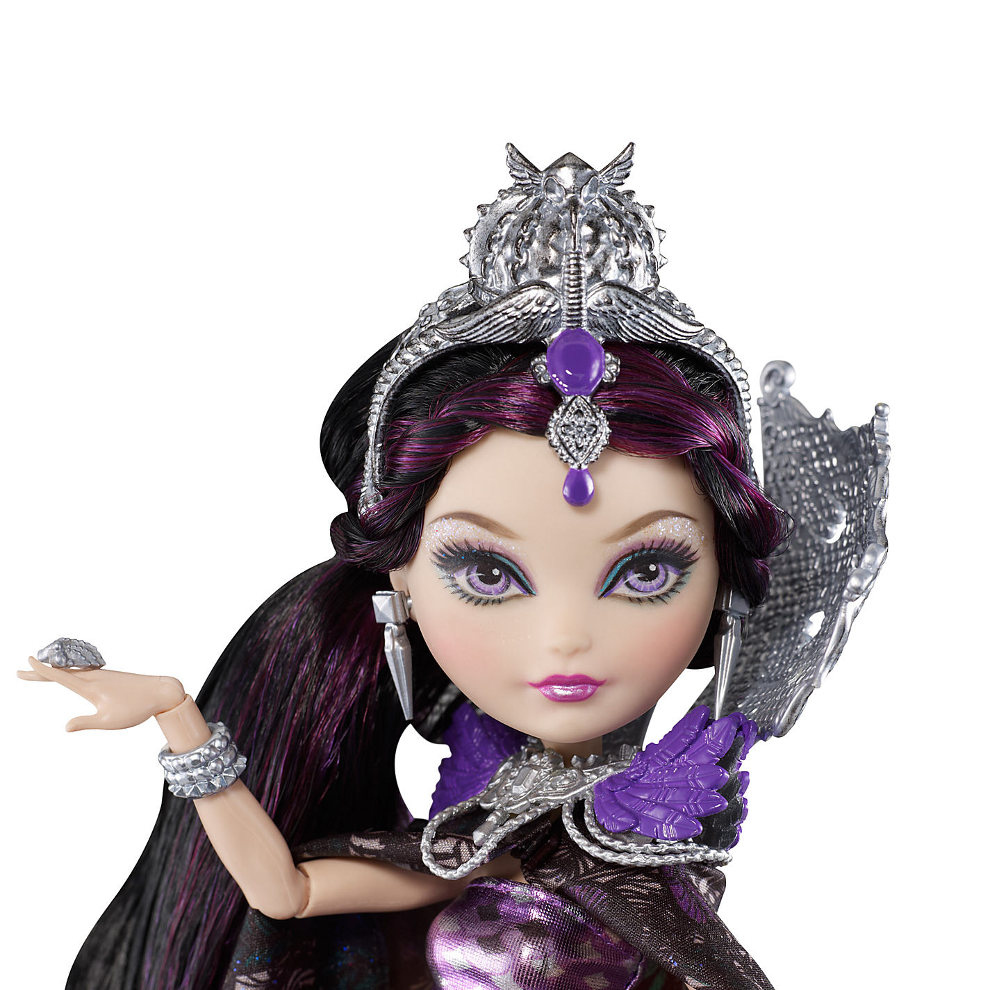 raven queen muneca dia destino