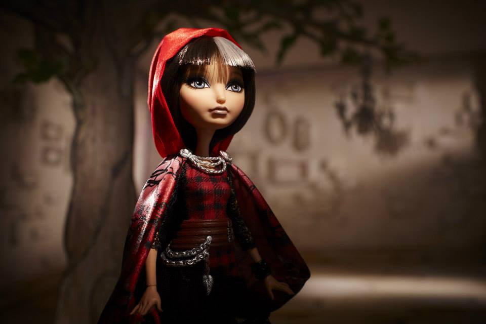 cerise hood muneca