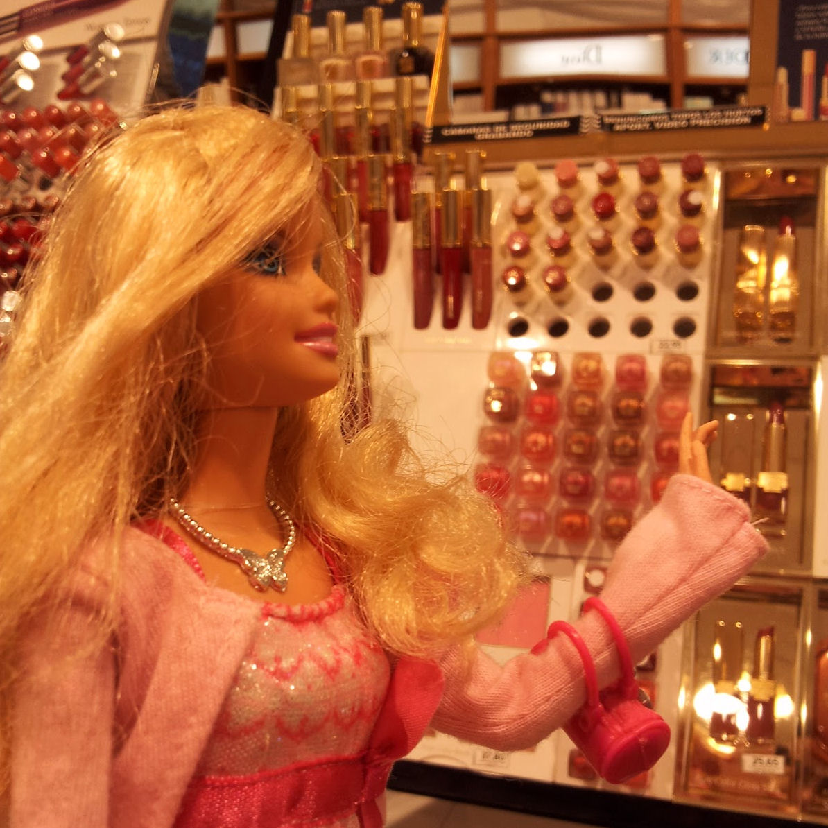 barbie comprando
